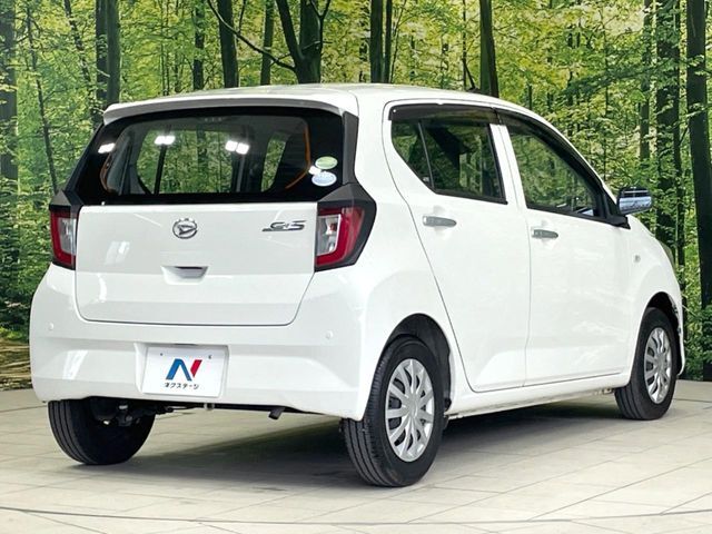 ☆全国のネクステージからお取り寄せが可能※！遠方の店舗に展示してあるクルマが気になる場合も、最寄りの店舗でご覧いただくことが可能です！是非私たちに要望をお聞かせください！※別途費用