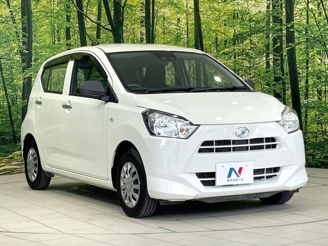 大好評のボディコーティング「弾スプラッシュコート」もご納車までに施工可能。通常のガラスコートと異なる、耐久年数6年の無機質ガラスコーティングが、ボディをキレイな状態に保ってくれます。