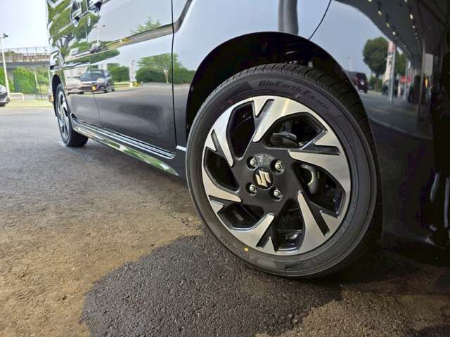 ☆安全装備・衝突軽減ブレーキ付のお車も多数ご用意しております☆詳しくは営業スタッフご相談下さいませ♪