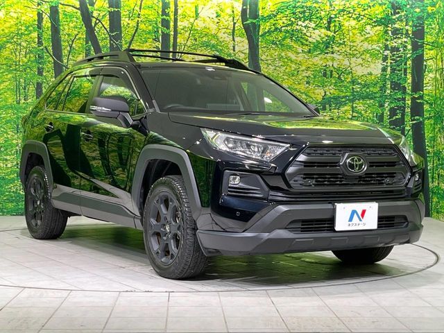 大好評のボディコーティング「弾スプラッシュコート」もご納車までに施工可能。通常のガラスコートと異なる、耐久年数6年の無機質ガラスコーティングが、ボディをキレイな状態に保ってくれます。