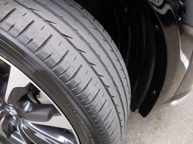 タイヤの溝も十分あります