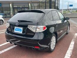 全国に店舗を展開しているのでどこでもお取り寄せが可能です！この車が気になるけど遠方だから・・・と諦める必要はありません！※別途陸送費が必要です。