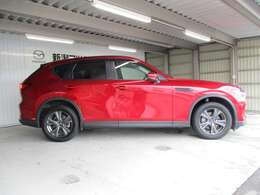 今にも走り出しそうな外観は、どの角度から見ても飽きないですね！