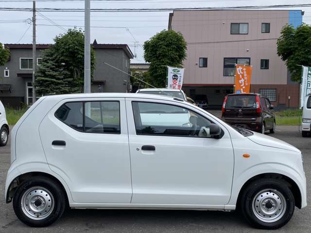 当社の販売車両は第三者機関のプロのJAAA鑑定士（日本自動車鑑定協会)が販売中古車をしっかり鑑定をし鑑定内容を表記していますのでクルマの品質がとても分かりやすくなっています。