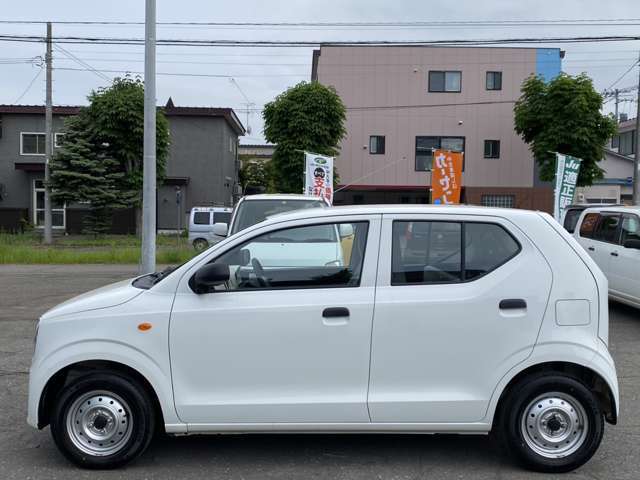 当社では中古車の適正販売を推進中。つまり、JUメンバーショップでは一台一台の中古車について正確な情報を把握し、お客様に適切なアドバイスをしています。