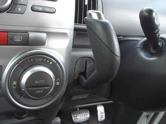 ドライブレコーダー　社外ナビゲーション　ワンセグTV　ETC　ユーザー買取車　キーフリーシステム　片側パワースライドドア　HIDヘッドライト　オートエアコン　リアスポイラー　ABS