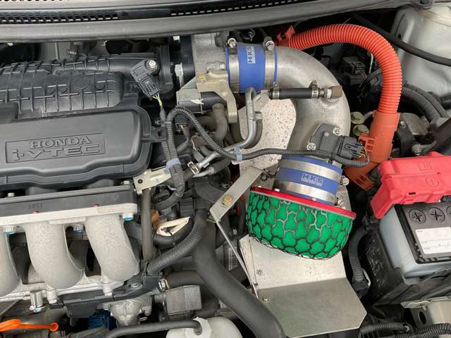 HKS製エアクリーナー装備