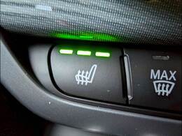 あったら便利機能の【シートヒーター】冬場はエアコンの温度設定を低めにでき、身体の芯からポカポカになります。