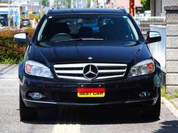 ★人気のオブシディアンブラック・アバンギャルドパッケージ・禁煙車・ハーフレザーシート・本革巻ステアリング＆シフトノブ・純正ナビ＆バックカメラ・パークトロニック・純正17インチ♪