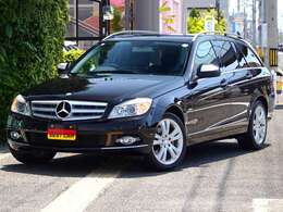 ★人気のオブシディアンブラック・アバンギャルドパッケージ・禁煙車・ハーフレザーシート・本革巻ステアリング＆シフトノブ・純正ナビ＆バックカメラ・パークトロニック・純正17インチ♪