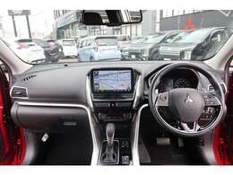 パナソニック製フローティングナビ　レーダークルーズコントロール　シートヒーター　電動パーキング　ブレーキオートホールド