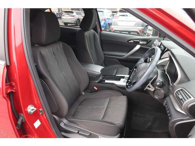 センターコンソール　運転席、助手席シートヒーター　サイド＆カーテンエアバック