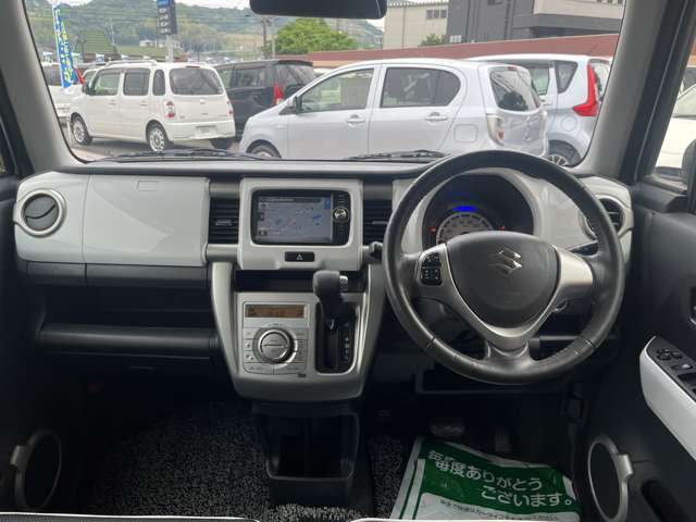 シシドモータースではお車のご購入はもちろんのこと、納車後の整備・車検や万が一の事故の際の板金修理に対しても対応が可能です。