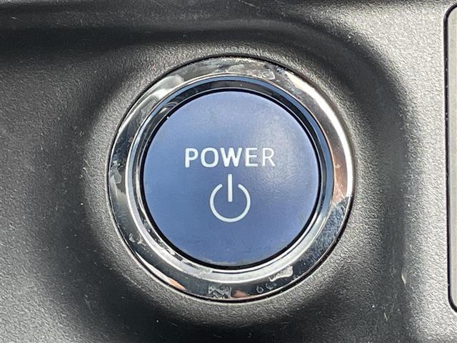 気になる車はすぐにお問い合わせください！画面右側の0066から始まる無料ダイヤルからお問い合わせ下さい！専門スタッフがお車のご質問にお答えいたします！