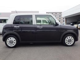 最小回転半径4.4m。小回りばっちりなので、街乗りや道幅の狭い住宅街なども運転しやすい◎