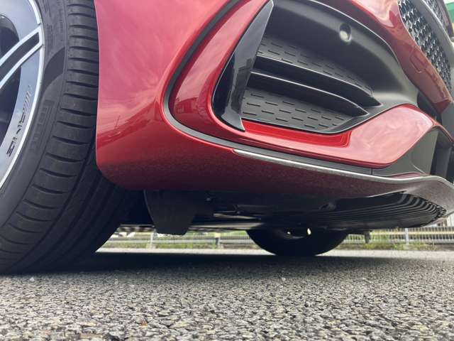 フロントバンパー右下部