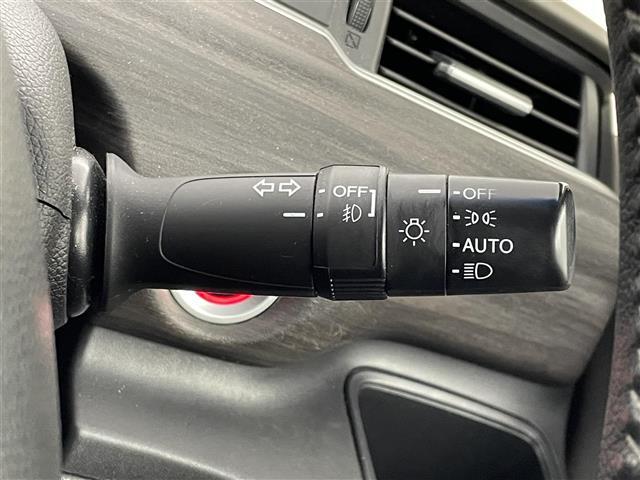 【ランプスイッチ】自動または手動でヘッドランプなどを点灯・消灯できます！