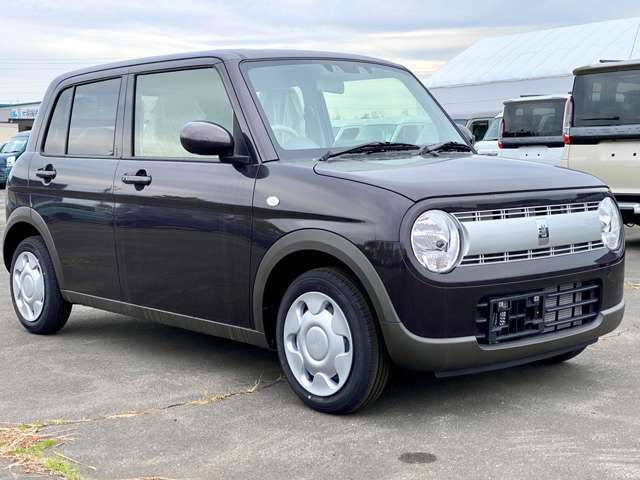 スズキ・ダイハツのサブディーラーとして全国販売優秀の実績！オールメーカーの軽未使用車・中古車はもちろんのこと、コンパクトカー・エコカーなどの普通車も豊富に在庫を取り揃えています！