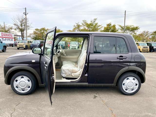 カーナビ・ETC・エンジンスターター・ドライブレコーダーなど、ご希望にお応えできるよう、オプション多数取り揃えております。おクルマのことなら何でもお任せください！