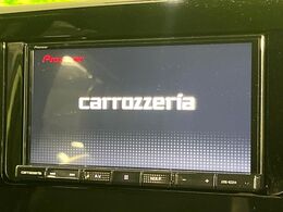 【ナビゲーション】目的地までしっかり案内してくれる使いやすいナビ。Bluetooth接続すればお持ちのスマホやMP3プレイヤーの音楽を再生可能！毎日の運転がさらに楽しくなります！！