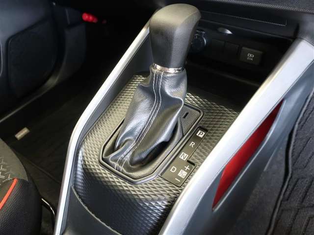 MTモード付。発進時やシフトチェンジ時もストレスなくマニュアル運転を楽しめます♪