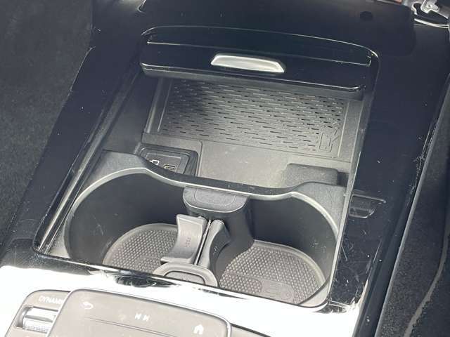 安心してカーライフを初めていただく事が出来る様、納車前にディーラー整備工場もしくは熟練メカニックが在籍する輸入車専門の整備工場にて点検を行い必要な整備を致します。