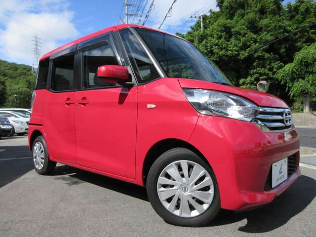 当店の展示車両は【価格・装備・状態】にこだわり仕入れ専属スタッフが日々仕入れを行っております！そのお陰で全国からお問合せを頂き、在庫回転率がとても早い為、常に新鮮な中古車を取り揃えております。