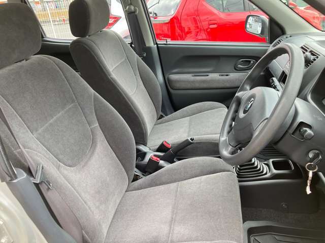 シートに破れ等はございません