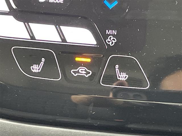 【運転席】『運転席周辺』の画像になります。写真の内容に関してご不明点、ご質問等がございましたらお気軽にガリバー店舗までお問い合わせください。
