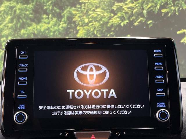 【8インチ　ディスプレイオーディオ】大画面のディスプレイはAppleCarPlayやAndroidAutoが利用可能。大きな画面でスマホナビアプリ等が利用いただけます♪