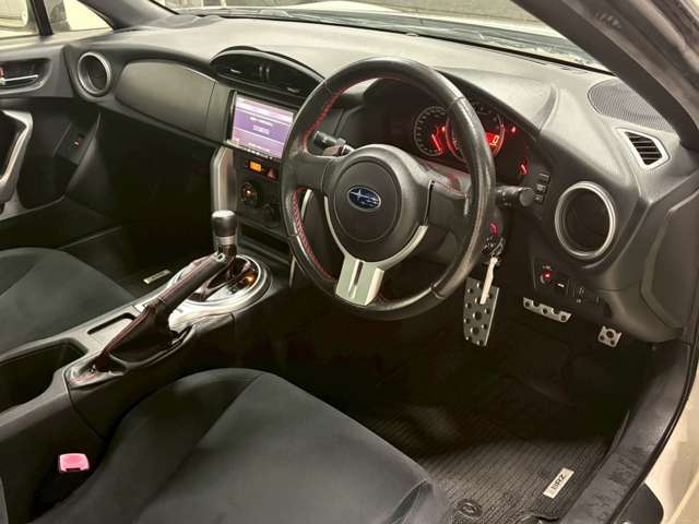 綺麗な状態でへたりも少なく良好な状態です！当社スタッフによる社内クリーニング済み！