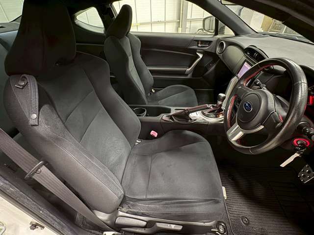 綺麗な状態でへたりも少なく良好な状態です！当社スタッフによる社内クリーニング済み！