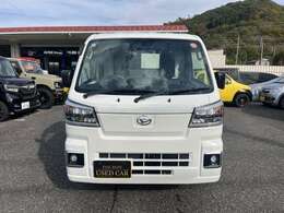 セーフティーサポートとして、衝突被害軽減ブレーキ・レーンキープアシスト・アクセル踏み間違い防止装置・ヒルディセントコントロール・オートマチックハイビームを搭載。