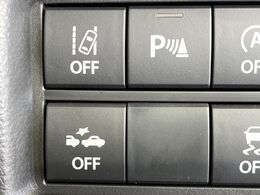 【コーナーセンサー】バンパーに付いたセンサーが障害物を検知！一定の距離に近づくとアラートで教えてくれます♪狭い駐車スペースや車庫入れ時も安心ですね☆