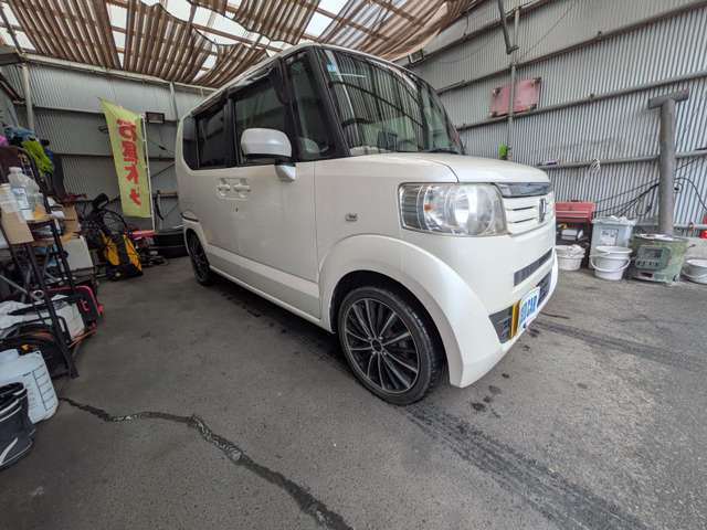 基本的には現状販売になりますので保証やアフターフォローは無しの金額です。現車確認や試乗可能です。中古車の消耗品は保証はありません。納車後の整備は別途料金が必要になります。保証は別料金で付けれます。