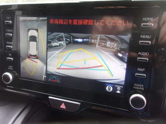 パノラミックビューモニター付きです。車両を上から見たような映像をディスプレイオーディオ画面に表示、運転席からの目線だけでは見にくい、車両周辺の状況をリアルタイムでしっかり確認できます。