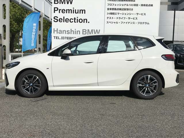 【拘りのFR】BMWが多く採用するFR車。ダイレクトでスポーティな加速感・シャープなハンドリングを実現。縦置きエンジンレイアウトにより、フラットで上質な乗り味です。