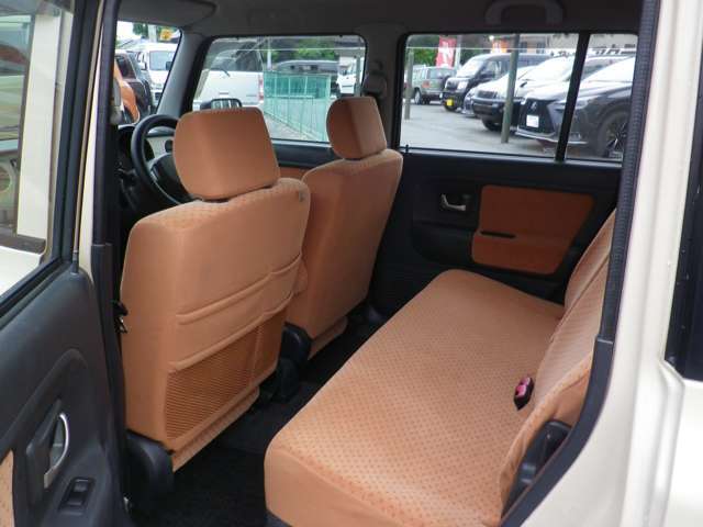 当社では常時数台の部品取り車を在庫して お買い上げ頂いたお客様を優先的に安価な中古部品を供給出来るよう 努めております