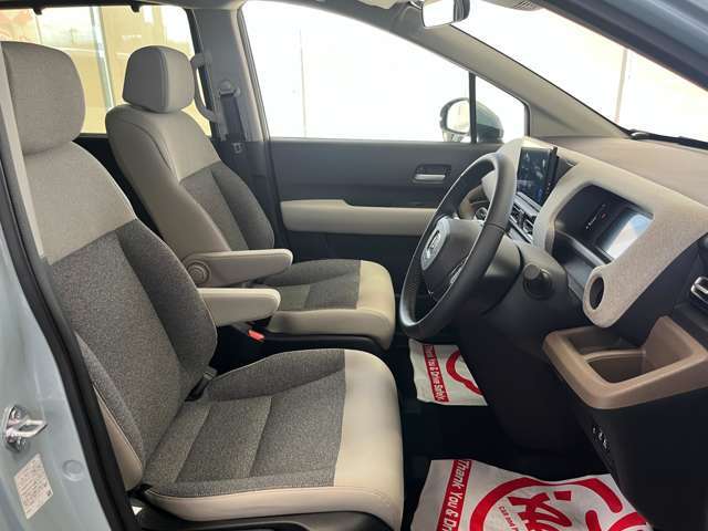 運転者にとっては日々使用することとなる運転席です。運転席が快適だと運転に集中することができますね。