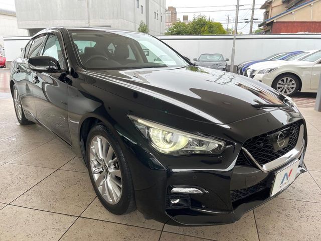 大好評のボディコーティング「弾スプラッシュコート」もご納車までに施工可能。通常のガラスコートと異なる、耐久年数6年の無機質ガラスコーティングが、ボディをキレイな状態に保ってくれます。