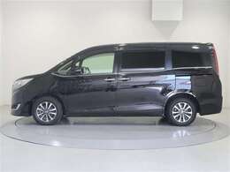 グレードは　GI　プレミアムパッケージ　ブラックテーラード　になります。