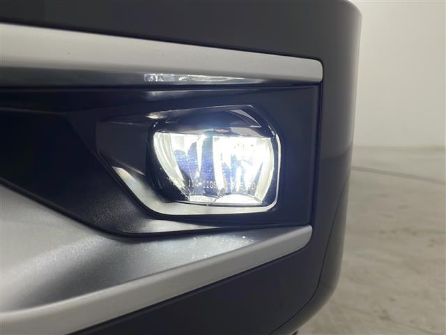 店内商談ルームには無料ドリンク、キッズルーム完備！お子様を退屈させることなくゆっくりお気に入りの一台を探していただけます！屋内にも展示ルームがございますので雨の日や雪の日もじっくりご覧いただけます！