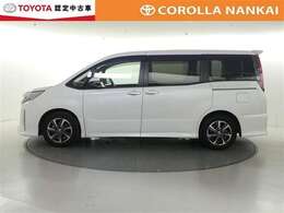両側パワースライドドア付きだから、狭い駐車スペースなどでの 乗り降りラクラク！小さなお子さまのいるご家庭には嬉しい装備。