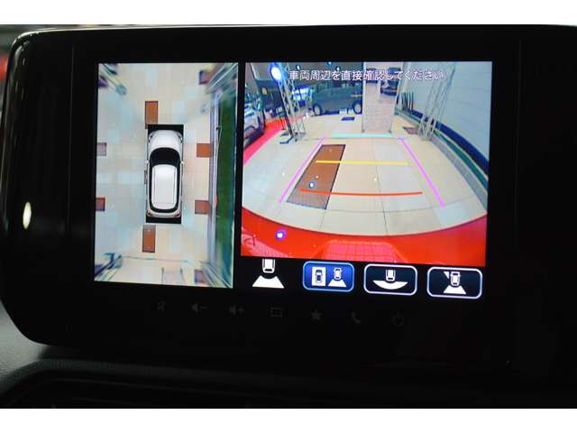 メーカーオプションの全方位モニター付メモリーナビゲーション・スズキコネクト対応通信機を装着すれば、前後左右4つのカメラでクルマを真上から見たような映像などを映し出します。