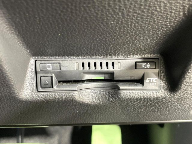 【ETC】高速道路の料金所をストレスなく通過！話題のスポットやサービスエリアに多い「スマートIC」利用時は必須のアイテムです。当店でセットアップを実施、ご納車当日からすぐにご利用いただけます！