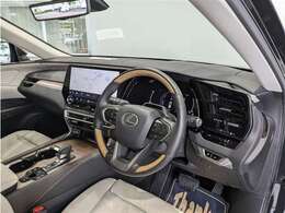 見通しのよいすっきりとした視界で、誰でも運転しやすいです。運転のしやすさは疲れにくさにも繋がりますよ♪