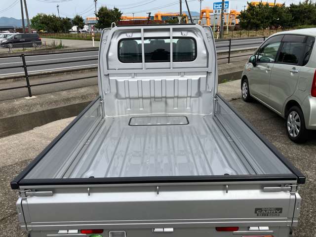 荷台きれいです。