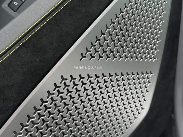 ☆OP・アドバンスド3D　Bang＆Olufsenサウンドシステム☆OPランボールギーニEye2.0☆