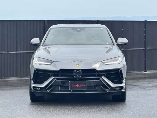 ☆4.0L　V型8気筒DOHCツインターボ、666ps/86.7kgm☆