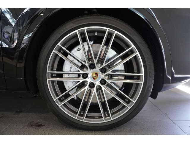 22インチ 911 Turboデザイン ホイール・ホイール アーチ エクステリア カラー同色仕様（オプション）